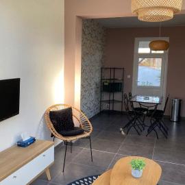 House With TerraceParking 300m From The Beach