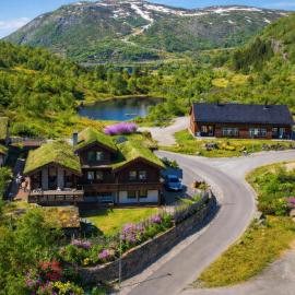 Holiday apartment close to Kjeragbolten, hótel í Tjørhom