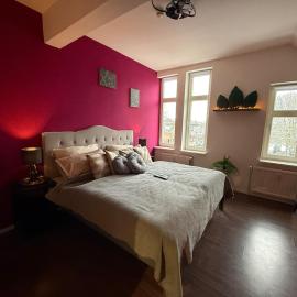 - LUXUS-OASE - Massagesessel, Wasserblick & Sky TV, ξενοδοχείο σε Uelzen
