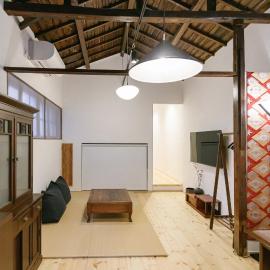 Parking for 2 cars-Osaka Castle & Kyoto good access and modern old house for rent