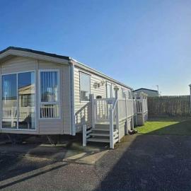Towyn Happy Days A32, hotel in Rowen