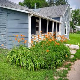 A little Cowboy Cabin by the Badlands!, hotel a Kadoka