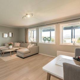Modern Fjord View Apt near City