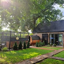 Stodoła HOME&CHILL, hotel u gradu Vronki