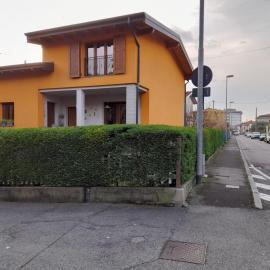 Olystic bed and breakfast, hotel i Seriate