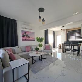Modern & Cozy 1BR Apartment, hotel in Sotira
