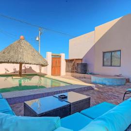 Colorful Oceanview Home with Pool Casa en el Cielo, hotel en Puerto Peñasco