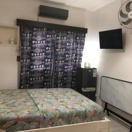 Chambre indépendante, hotel in Port-Gentil