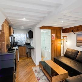 L 'iris, studio Hyper-centre, rue Arcisse de caumont, nouvelle equipe d entretien