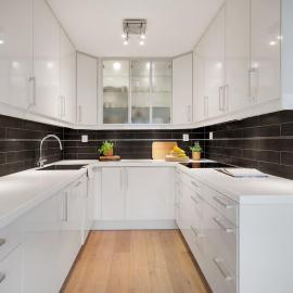 Spacious and modern townhouse with parking, 3 bedrooms