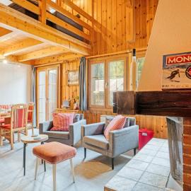 Chalet-Apartment mit Balkon & Gratis Parkplatz, hotel u gradu Lenk