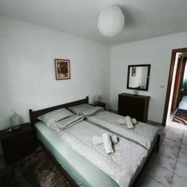 Villa Harmony II، فندق في Vlacháva