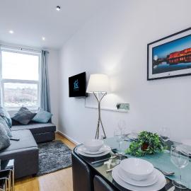 Sleeps 4 - Liverpool Stay - 1 Double - 1 Sofa bed