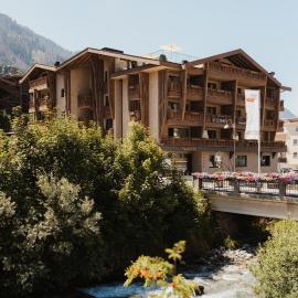 Hotel COSMEA - Your Dolomites & Honeymoon experience, ξενοδοχείο σε Ortisei