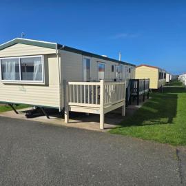 Towyn Happy Days K3, hotel in Rowen
