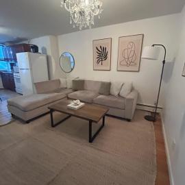 2-Bedroom Condo in Kips Bay - New York City, ξενοδοχείο στη Νέα Υόρκη