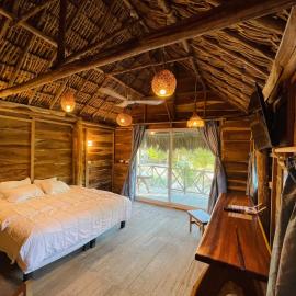 Cabaña privada cerca de las Aguas Rosas y playa, hotel en Yuluc
