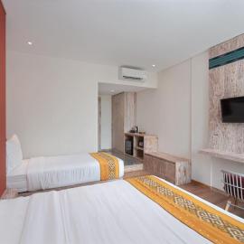 DEJAVU 2.0 HOTEL BAJO KOMODO