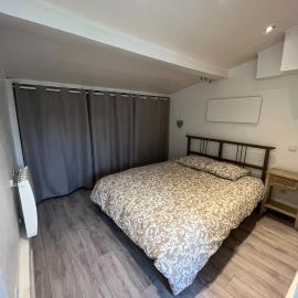 Maisonnette chaleureuse, paisible & proche tram، فندق في بلانكفور