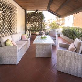 La Foglia Verde - B&B Affittacamere, ξενοδοχείο στο Πέζαρο