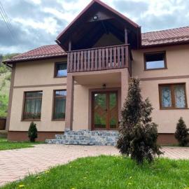 Cabana Lenuța, 8 bedrooms, Sleeps 19, HotTub