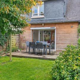 Maison pour 6 avec jardin, mer à proximité, Hotel in Dinard