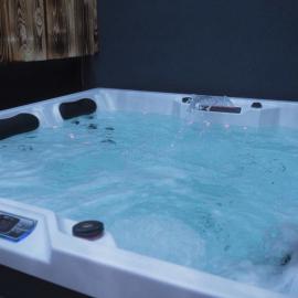 Juloft Private Suite - 4-Sterne Luxusloft mit Whirlpool & Sauna