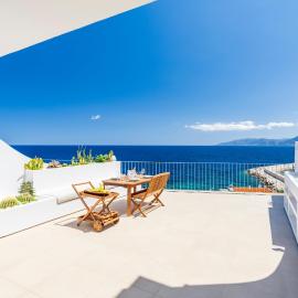 Casa Salsedine Luxury breathtaking view & SPA、カーラゴノネのホテル