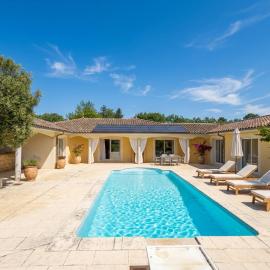 Domaine de Quintessence، فندق في Saint-Justin