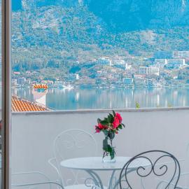 Relaxing 2 bedroom apartment with Bay View and Parking