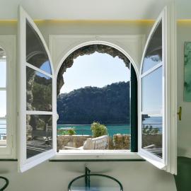 The Stone Pine House - Paraggi