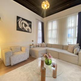 Charming Historic Balat House 2 Floors • 5 BR