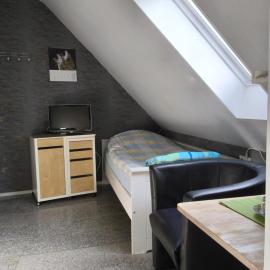No 6 Apartment Christine mit eigenem Bad im Dachgeschoss, Hotel in Rhede