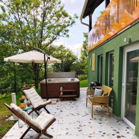 Hegyi Cserfes wellness Guesthouse, hotel a Szurdokpüspöki
