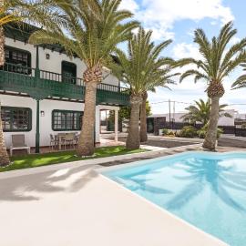 Santa Rosa Tinajo by Escape Home