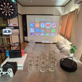 Kawagoe Cinema & Game House for 14 Parking, hotel in Kawagoe