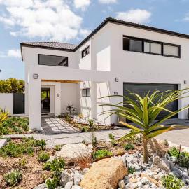 Selah on Sixth-house on Shelley Point Golf Course, Hotel in Stompneusbaai
