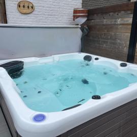 Wellnessaccommodatie Domus Dunes - Kempense zandduinen, hotel sa Grobbendonk