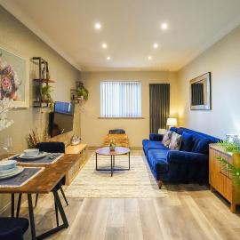Countryside Apartment nr. Dore Train station