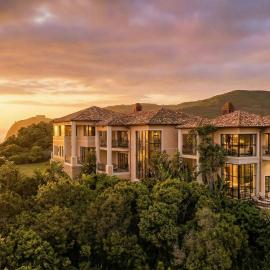 Villa Seaview, Private Oceanfront Villa, Heated Pool & Whale Watching Views, Knysna Heads
