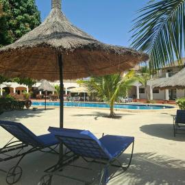 Apartamento en Saly, céntrico, con piscina y al lado de la playa