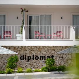 Diplomat Suites