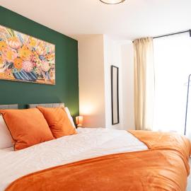 The Coastal Loft | Sleeps 6 | Central Folkestone
