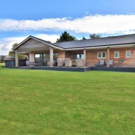 4 Bed in Oswestry oc-74982, hotel in Kinnerley