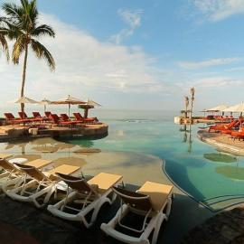 Hacienda Del Mar Owner Ocean Luxury Suite 1BR2B REQUEST DATE- see by Clay & Lisa, hotel en El Tule