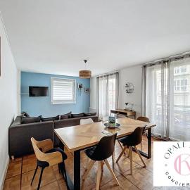 Le Familial - Appt spacieux 3CH proche mer، فندق في كاليه