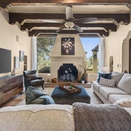 Desert Resort: Pool, Hot Tub, Golf, hotel in Cave Creek