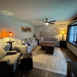 Super Comfy 3 BR Home Sleeps 8