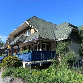 Spacious Muskoka Chalet , Game Room & Family Retreat, hotel in Parry Sound