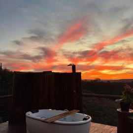 Ranch Wood, jacuzzi no mirante com vista panorâmica, hotel in Sao Sebastiao